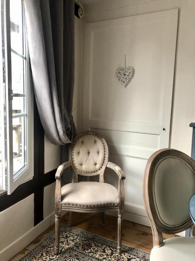 Apartmán La Parenthese Du Capucin Honfleur Exteriér fotografie