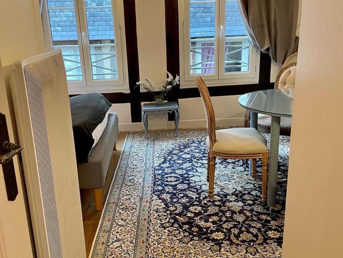 Apartmán La Parenthese Du Capucin Honfleur Exteriér fotografie