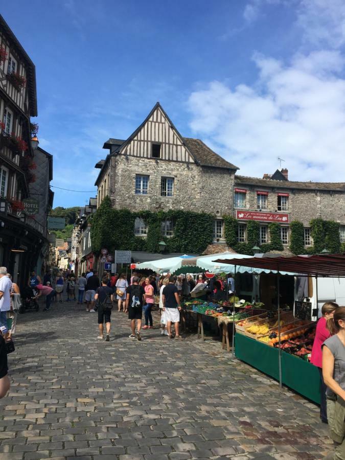 Apartmán La Parenthese Du Capucin Honfleur Exteriér fotografie