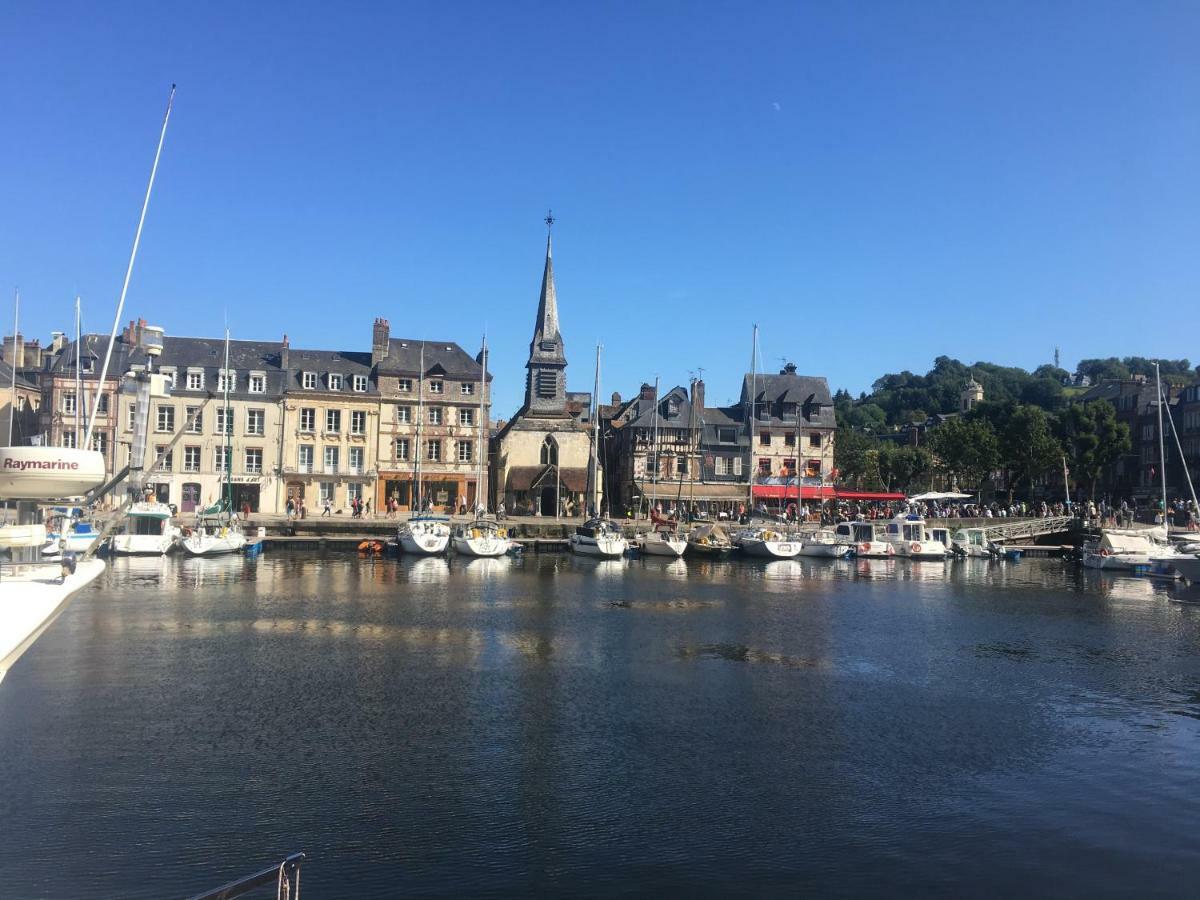 Apartmán La Parenthese Du Capucin Honfleur Exteriér fotografie